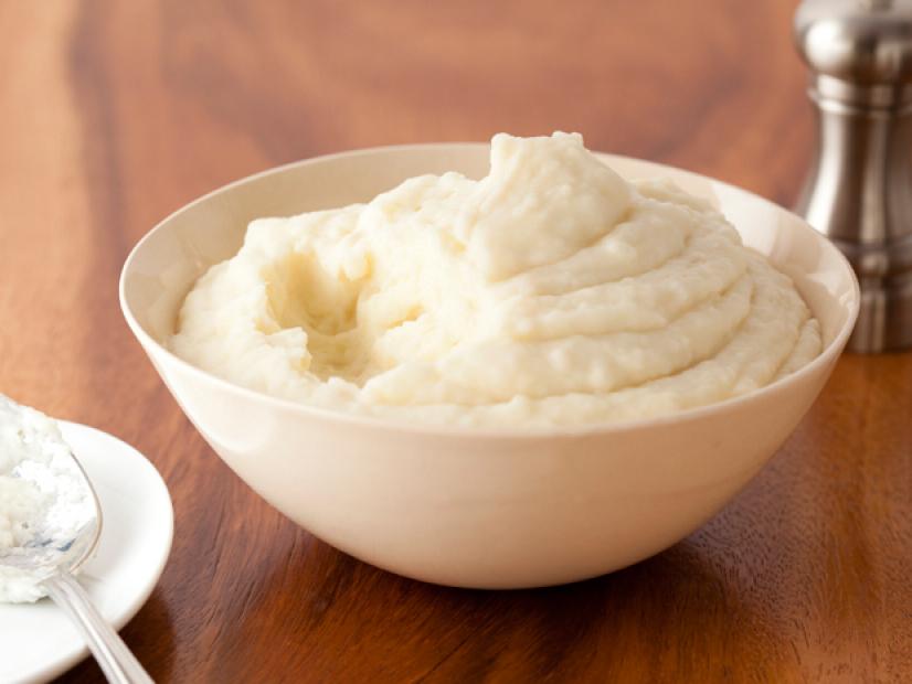 Mashed Potatoes with Roasted Garlic and Mascarpone Cheese